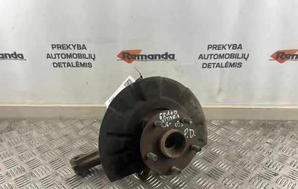 Suzuki Grand Vitara II Front wheel hub