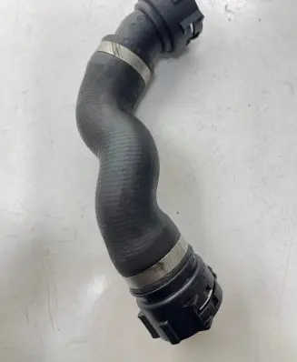 BMW 6 F06 Gran coupe Engine coolant pipe/hose 28511928 128620
