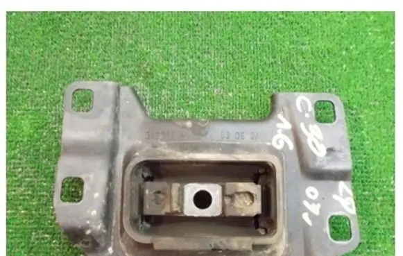 Volvo C30 Gearbox mount