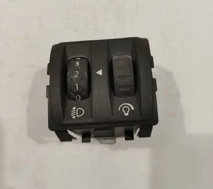 Renault Scenic II - Grand scenic II Headlight level height control switch 8200121805B