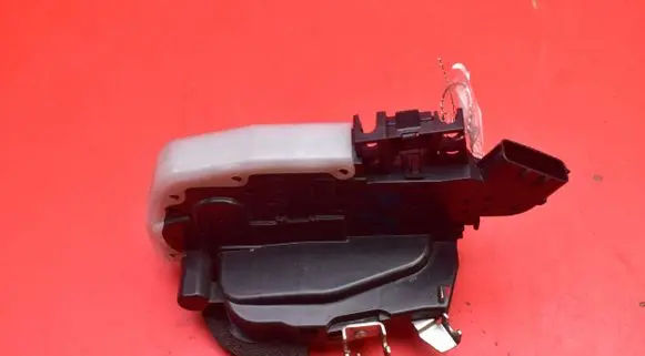 Nissan Leaf I (ZE0) Front door lock T80-11510