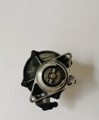 Audi A6 S6 C5 4B Vacuum pump 72260807A