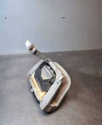 Volkswagen Golf VI Engine mount bracket 5Q0199262DD