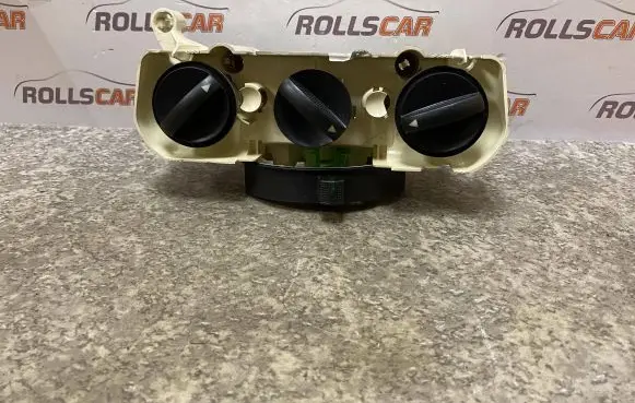 Toyota Corolla E120 E130 Climate control unit 981968F