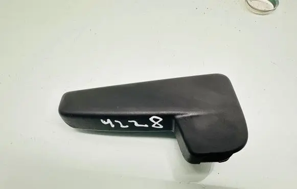 Engine bonnet (hood) release handle