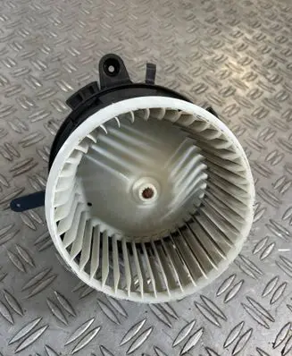 Opel Vivaro Heater fan/blower 0005307080