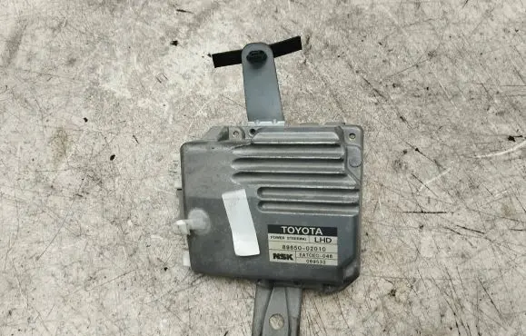 Toyota Corolla E120 E130 Power steering control unit/module 8965002010 069532 EATCEC046