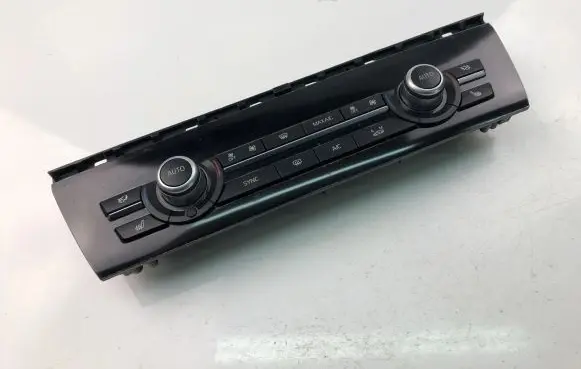 BMW 5 F10 F11 Interior fan control switch 933182901