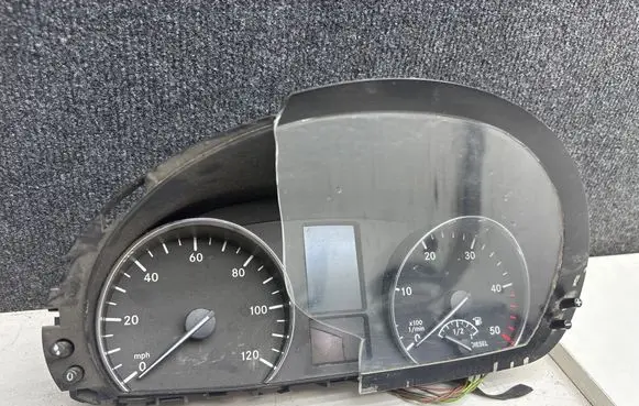 Mercedes-Benz Sprinter W906 Speedometer (instrument cluster) A9069000101