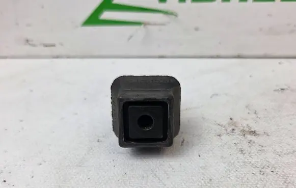 Audi Q7 4L Radiator mount bracket 7L0121276