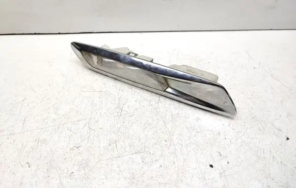 BMW 5 F10 F11 Front fender indicator light 7154167 7154169