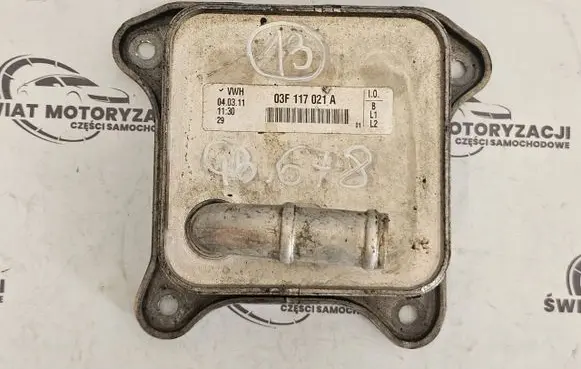 Skoda Fabia Mk2 (5J) Oil filter mounting bracket 03F117021A