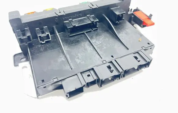 Mercedes-Benz S W220 Fuse module A0325458432
