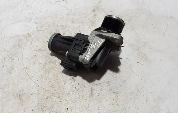 Renault Captur EGR valve 147105908R