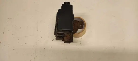 Hyundai ix35 Relay mounting block 