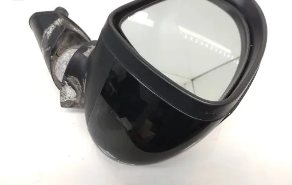 KIA Rio Front door electric wing mirror E13027508