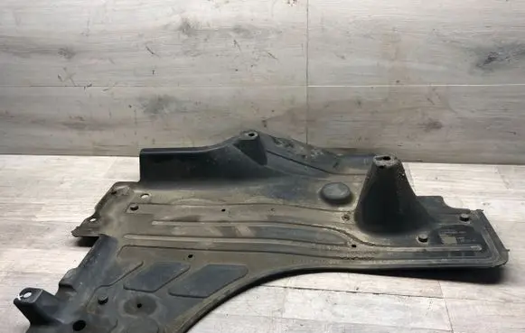 Rear underbody cover/under tray