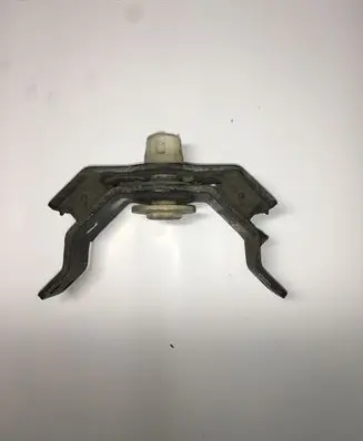 Toyota Land Cruiser (J120) Gearbox mount