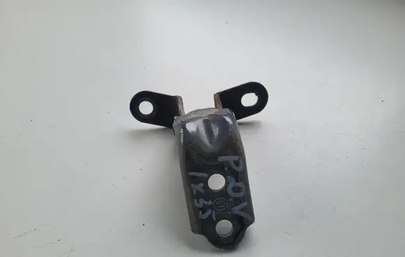 Hyundai ix35 Front door upper hinge