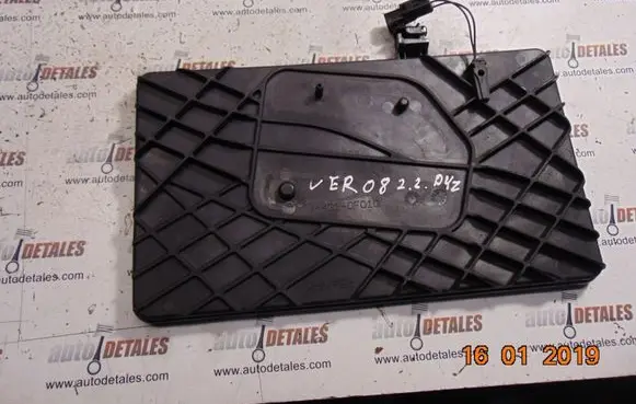 Toyota Corolla Verso AR10 Battery tray 74431-0F010