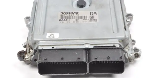 Volvo C70 Engine control unit/module ECU 30771550
