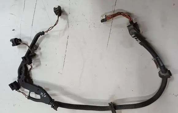 BMW 3 E46 Fuel injector wires H201