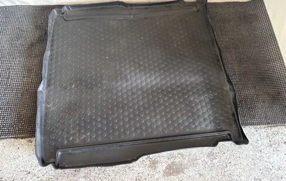 Volkswagen Caddy Rubber trunk/boot mat liner