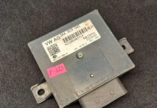 Volkswagen Golf VI Power management control unit 3AA919041
