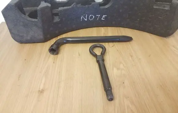 Nissan Note (E11) Wheel nut wrench 849759U00B