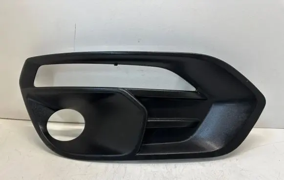 Iveco Daily 6th gen Front bumper corner part panel trim 5802356345 5802356341 5802356343