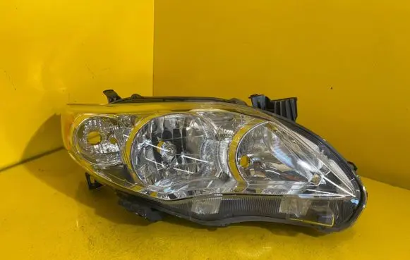 Toyota Camry Headlight/headlamp 8113006A00