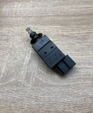 Mercedes-Benz E W211 Brake pedal sensor switch 0015454009