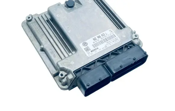 Volkswagen Touareg II Engine control unit/module 06E906023L 0261S07102 06E907309