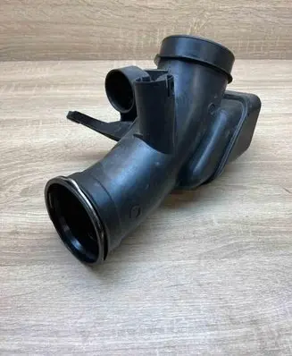 BMW 5 G30 G31 Air intake duct part 8573422 8585001