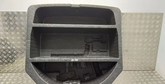 Toyota Avensis T270 Glove box in trunk 6442905040