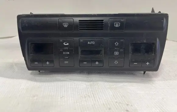 Audi A4 S4 B6 8E 8H Climate control unit 4B0820043F 5HB00760404 D600000