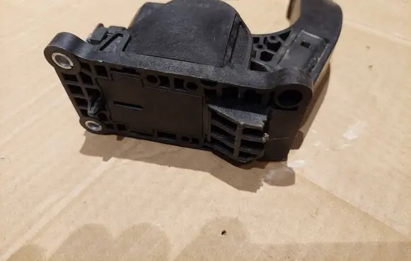 Mercedes-Benz Sprinter W906 Accelerator throttle pedal A9063000404 0280755023