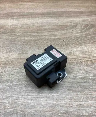 Mercedes-Benz E W210 ESP acceleration yaw rate sensor 0015404517 0265005230