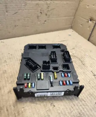 Peugeot 407 Comfort/convenience module 9655708380 ESISC200