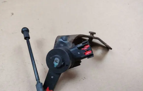 Jeep Wrangler Air suspension front height level sensor 68295927AA