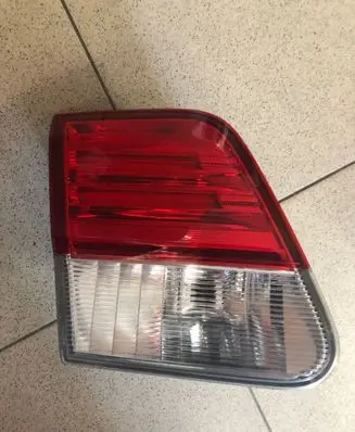 Toyota Avensis T270 Tailgate rear/tail lights 8159005130