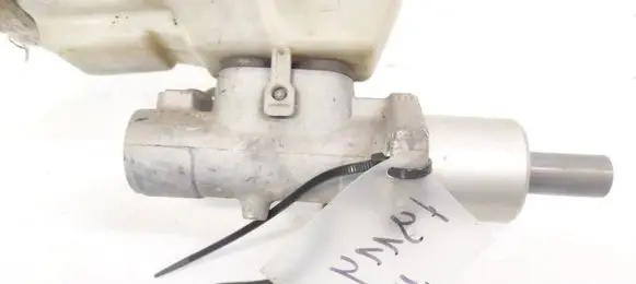Master brake cylinder
