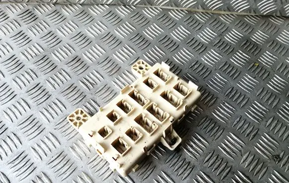 Lexus RX 450H Fuse module