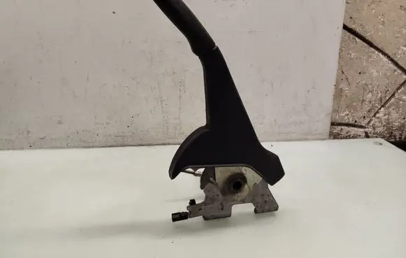 Mitsubishi Grandis Handbrake/parking brake lever assembly
