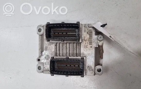 Opel Corsa C Engine control unit/module 0261206075