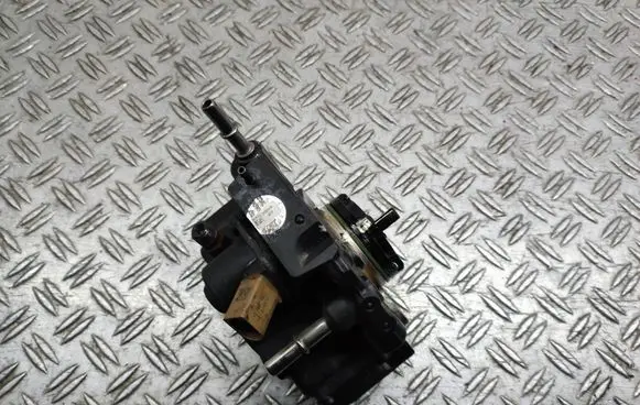 Chevrolet Cruze Fuel injection high pressure pump 28318239 0080415AFR 25187375