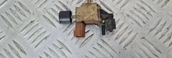 Nissan Patrol Y61 Valve vacuum 