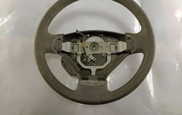 Suzuki Grand Vitara II Steering wheel GS12000290B1