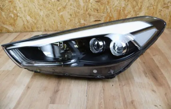 Hyundai Tucson TL Headlight/headlamp 92101D7200 D792122010 D792121210