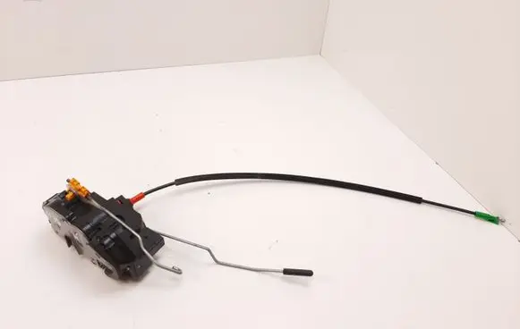 Opel Zafira C Rear door lock